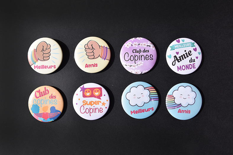 Différents badges pour les Meilleurs amis et créer du lien à l'école.